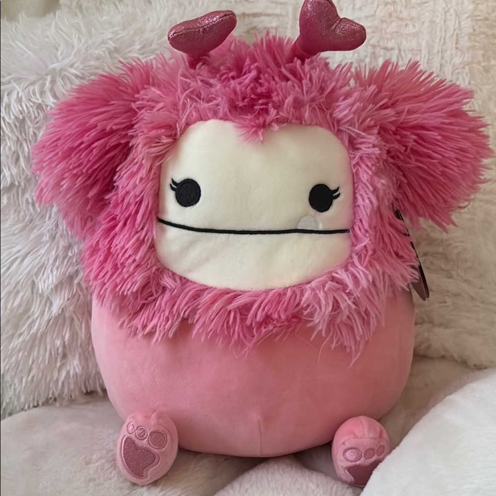 NWT Caparinne Valentines Day Big Foot Pink